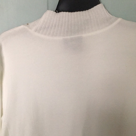 Sweater - Picture 2 of 5